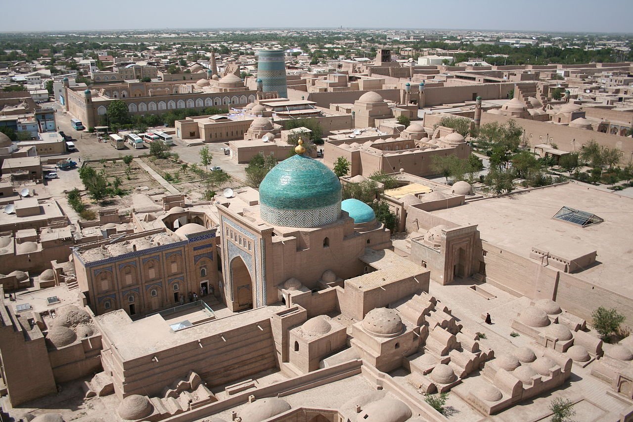 1280px-Khiva_Itchan_Kala_view_from_Islam_Khodja_minaret 1280px-Khiva_Itchan_Kala_view_from_Islam_Khodja_minaret