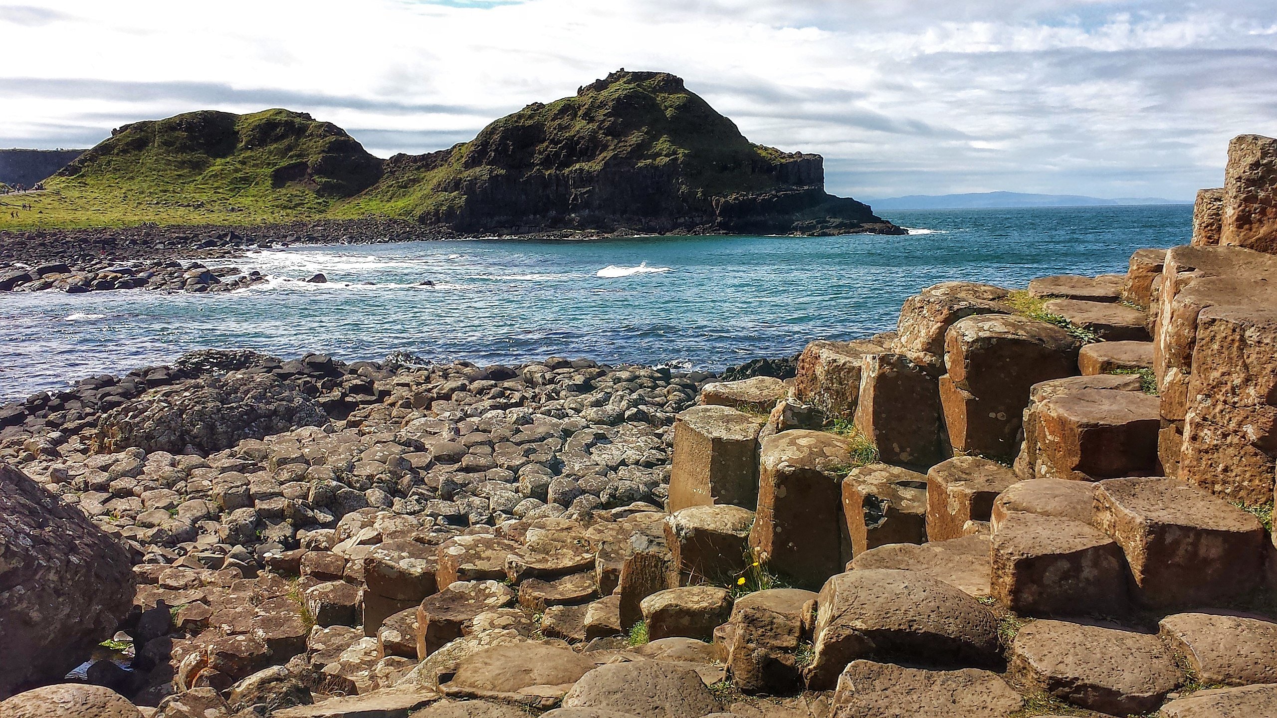 2560px-Giant's_causeway,_Northern_Ireland 2560px-Giant's_causeway,_Northern_Ireland