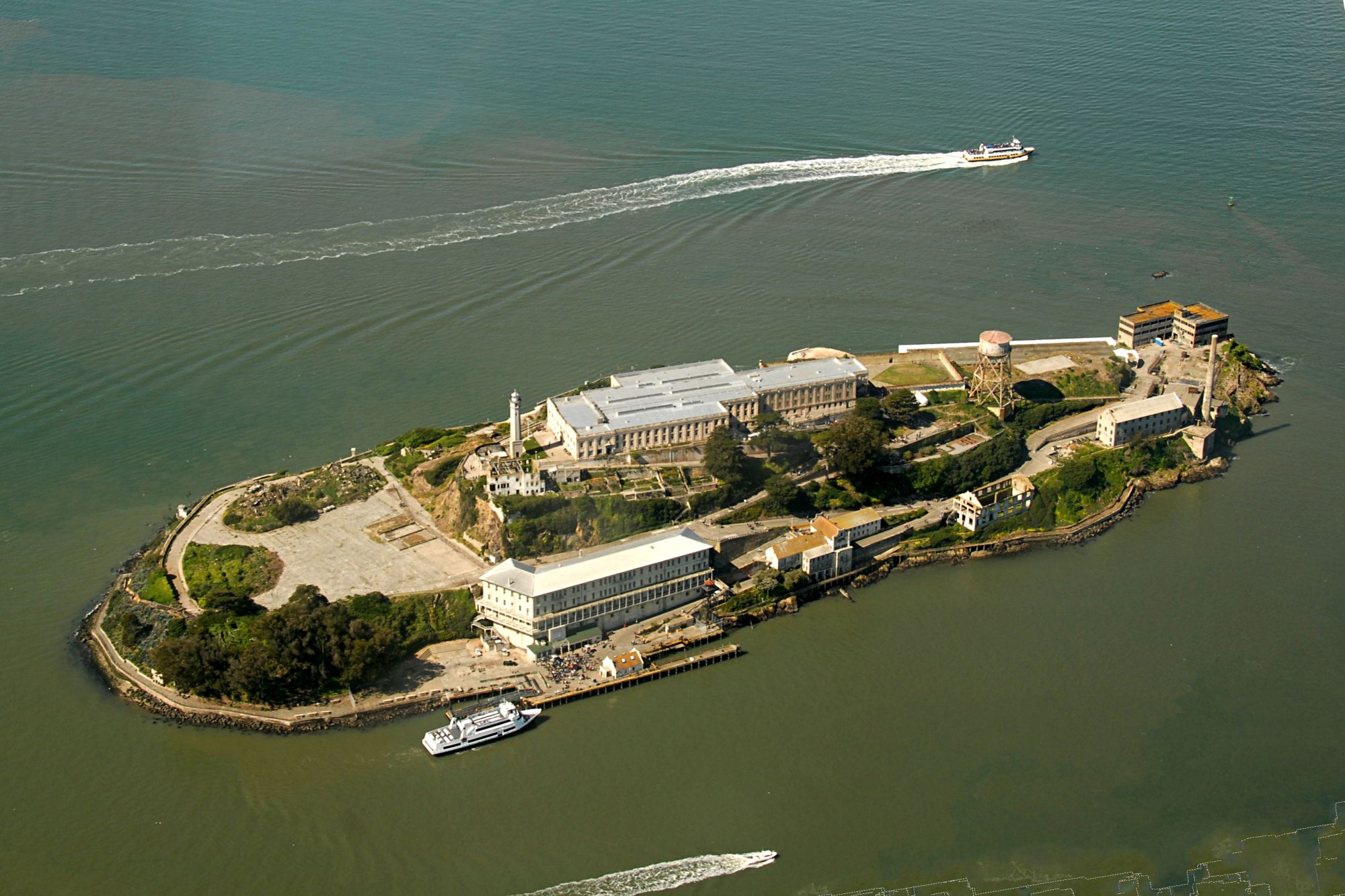Alcatraz_Island_aerial_view Alcatraz_Island_aerial_view