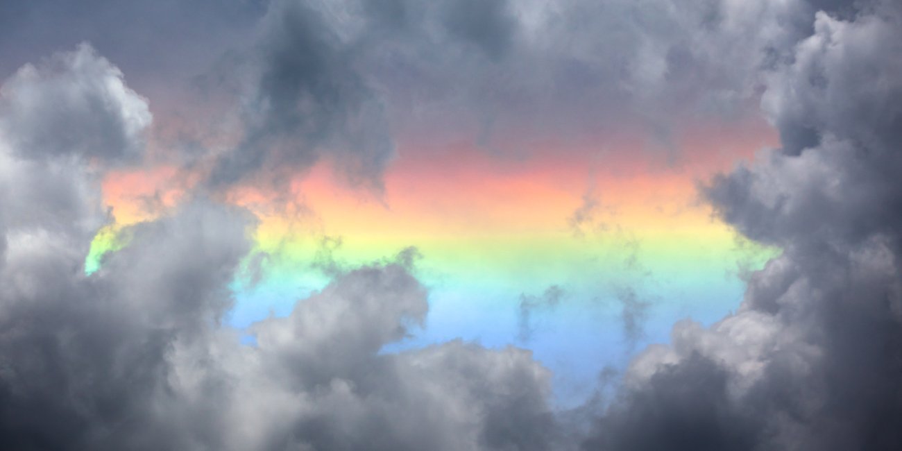 Circumhorizontal_arc_(Fire_Rainbow)_in_the_Nepal_Himalayas Circumhorizontal_arc_(Fire_Rainbow)_in_the_Nepal_Himalayas