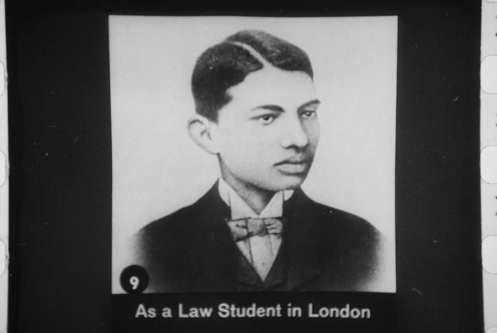 gandhi-law-student-567373