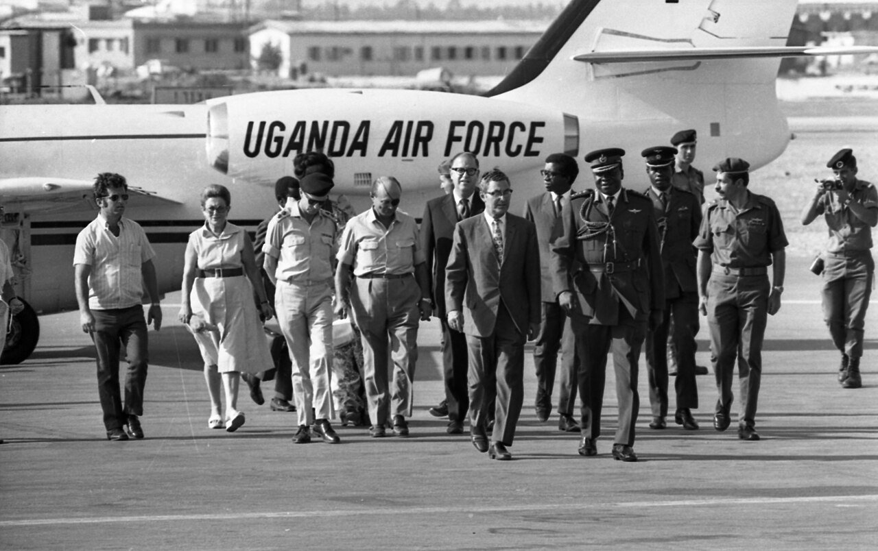 Leader_of_Uganda_General_Idi_Amin_arrived_in_Israel_for_an_official_visit_(FL45941243) Leader_of_Uganda_General_Idi_Amin_arrived_in_Israel_for_an_official_visit_(FL45941243)
