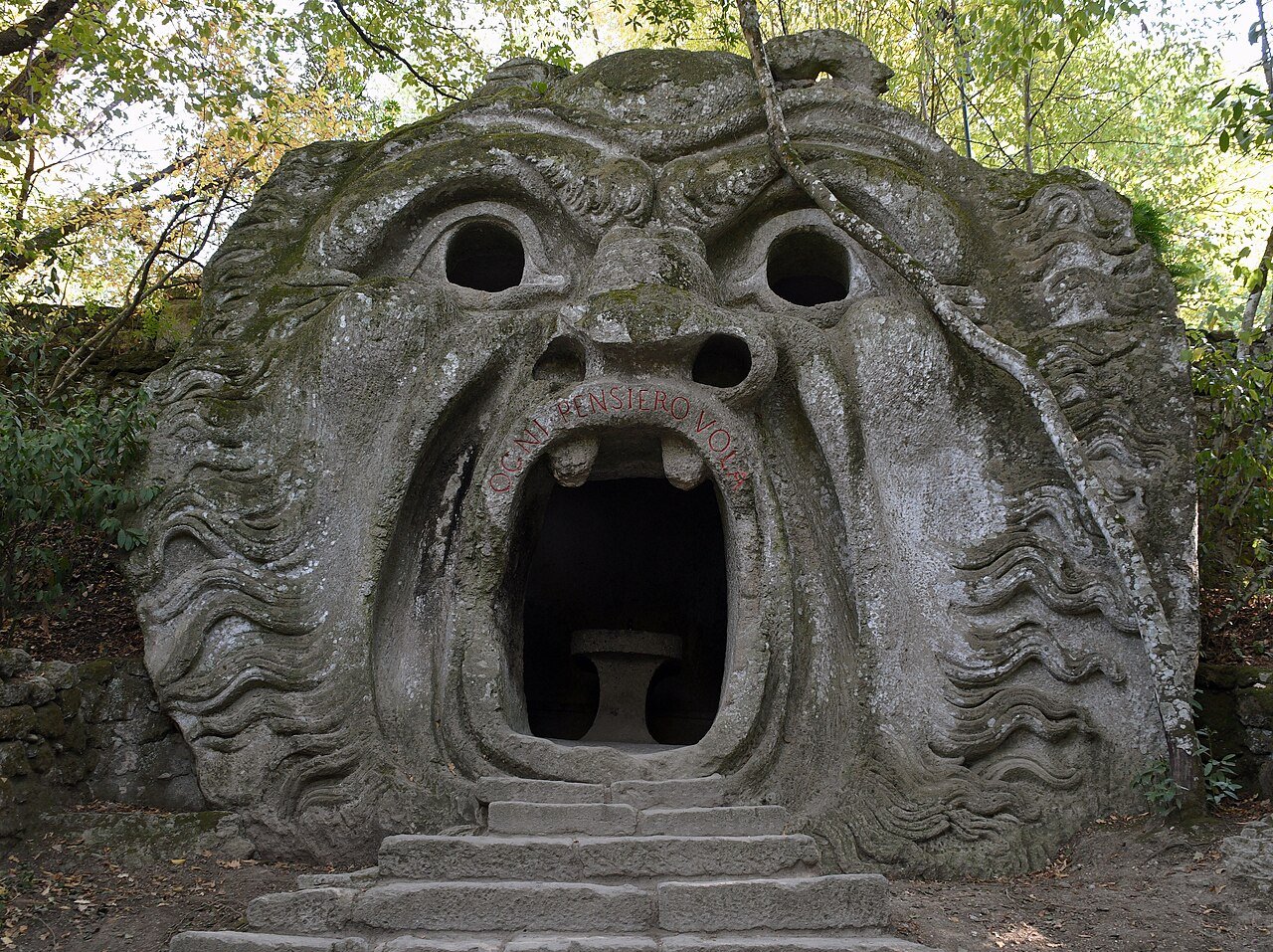 Monster_in_Parco_dei_Mostri_(Bomarzo)