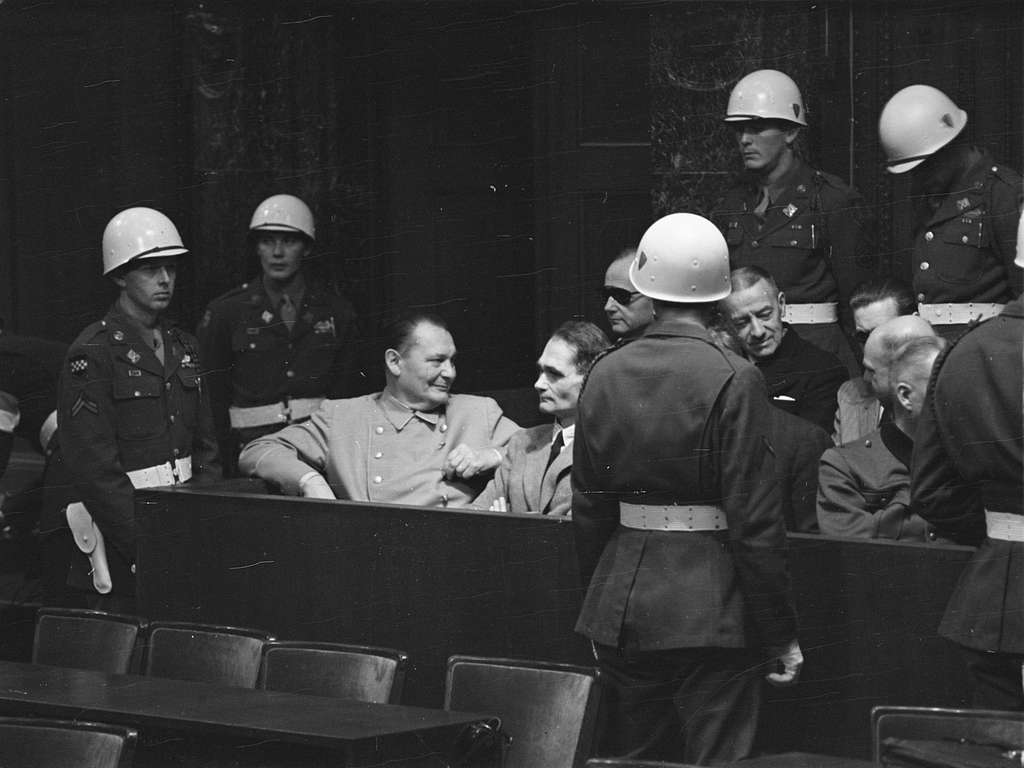 proces-neurenberg-uiterst-links-herman-goering-naast-f25ec8 proces-neurenberg-uiterst-links-herman-goering-naast-f25ec8