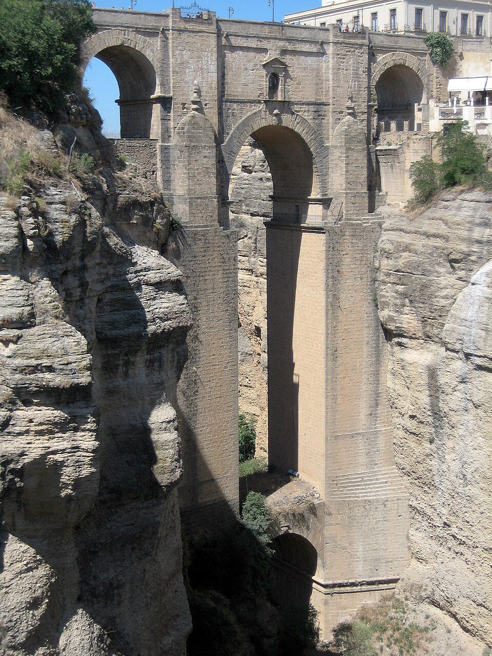 Punte_Nuevo_Bridge,_Ronda_-_Spain Punte_Nuevo_Bridge,_Ronda_-_Spain
