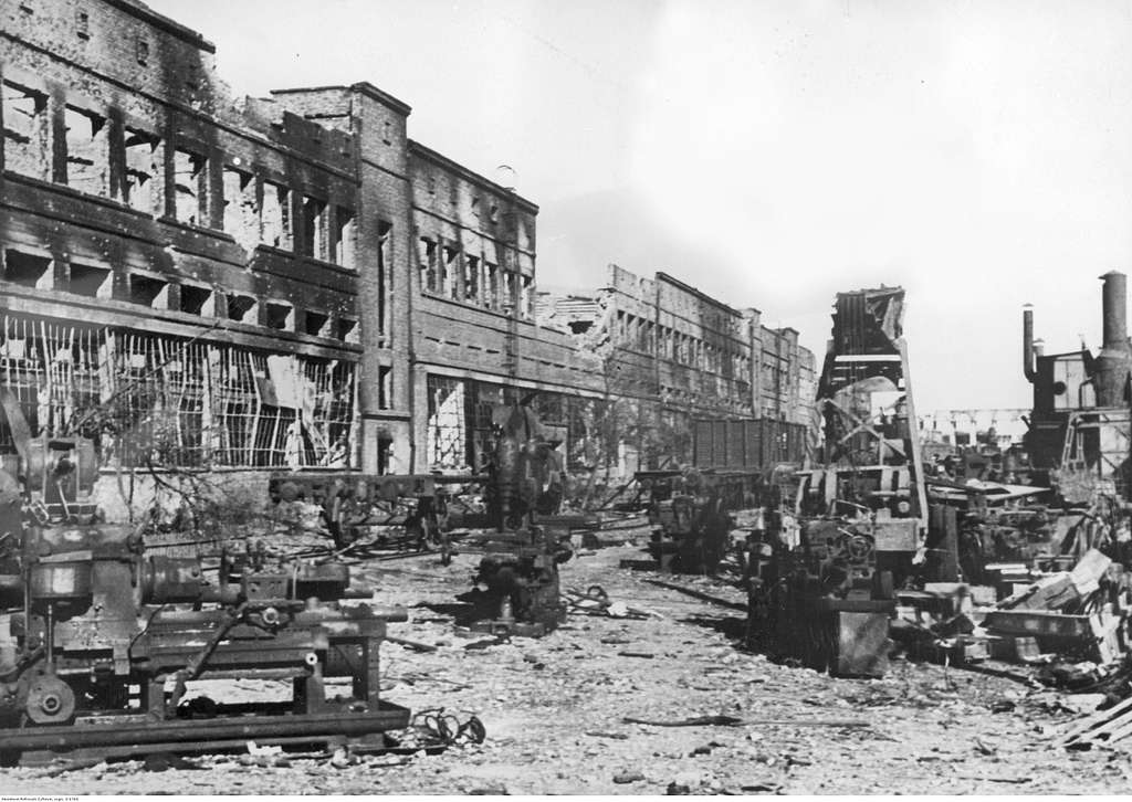 stalingrad-zniszczona-fabryka-traktorow-dzierzynski-2-1760-a7e095
