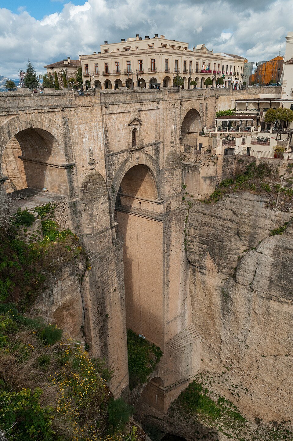 The_Puente_Nuevo_in_Ronda_(7077354065) The_Puente_Nuevo_in_Ronda_(7077354065)