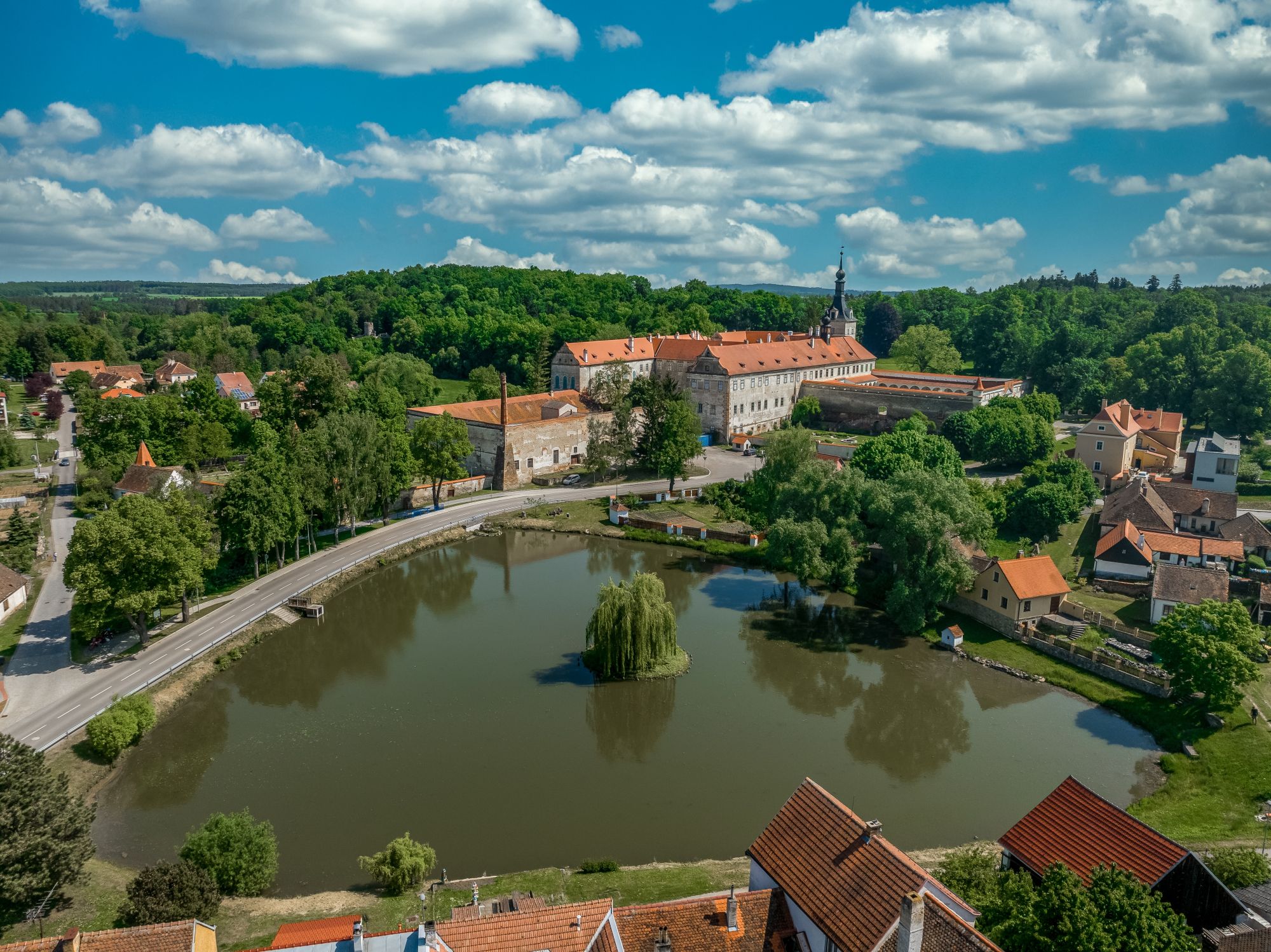 uhercice uhercice
